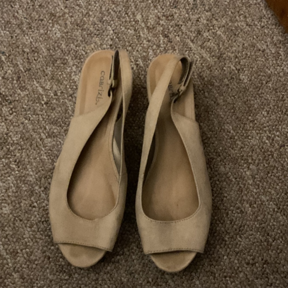 tan suede wedge heels - Picture 2 of 6